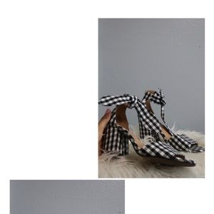 Lord and Taylor Block Heel Shoe